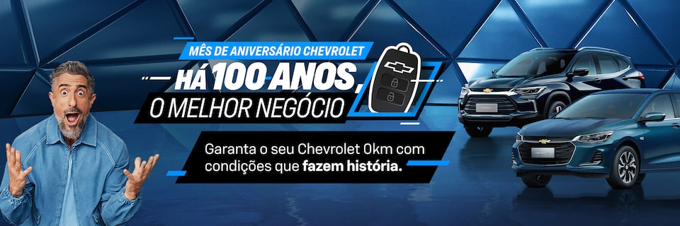 Anúncio com um homem surpreso, dois carros Chevrolet e texto promovendo o 100º aniversário da Chevrolet lida com uma promessa de condições históricas.